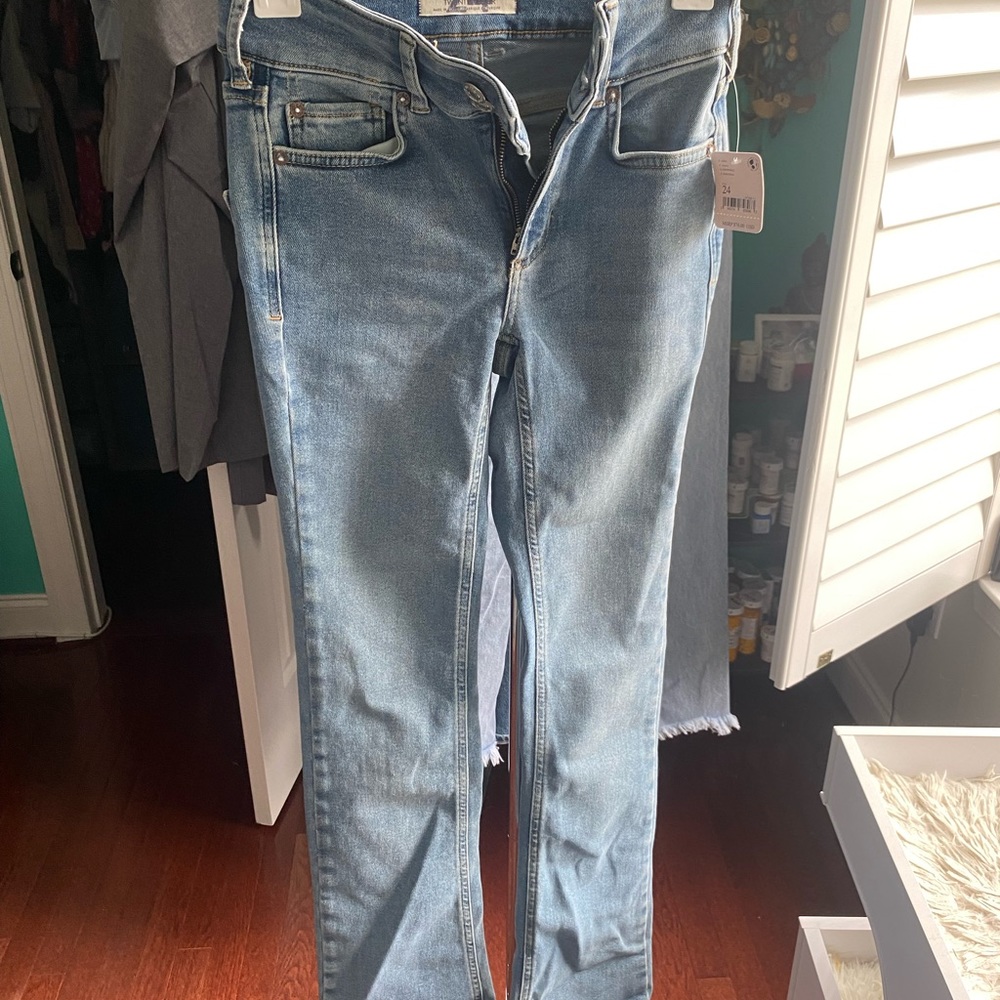 NWT Free People Shayla Skinny Flare Jeans - size 24- sweet blue color